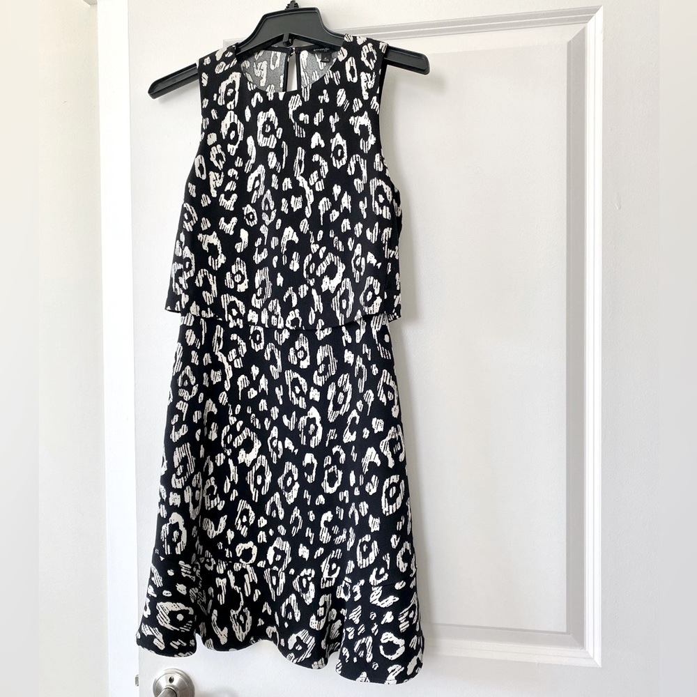 Women’s Black White Banana Republic Dress NWOT - Sz 0